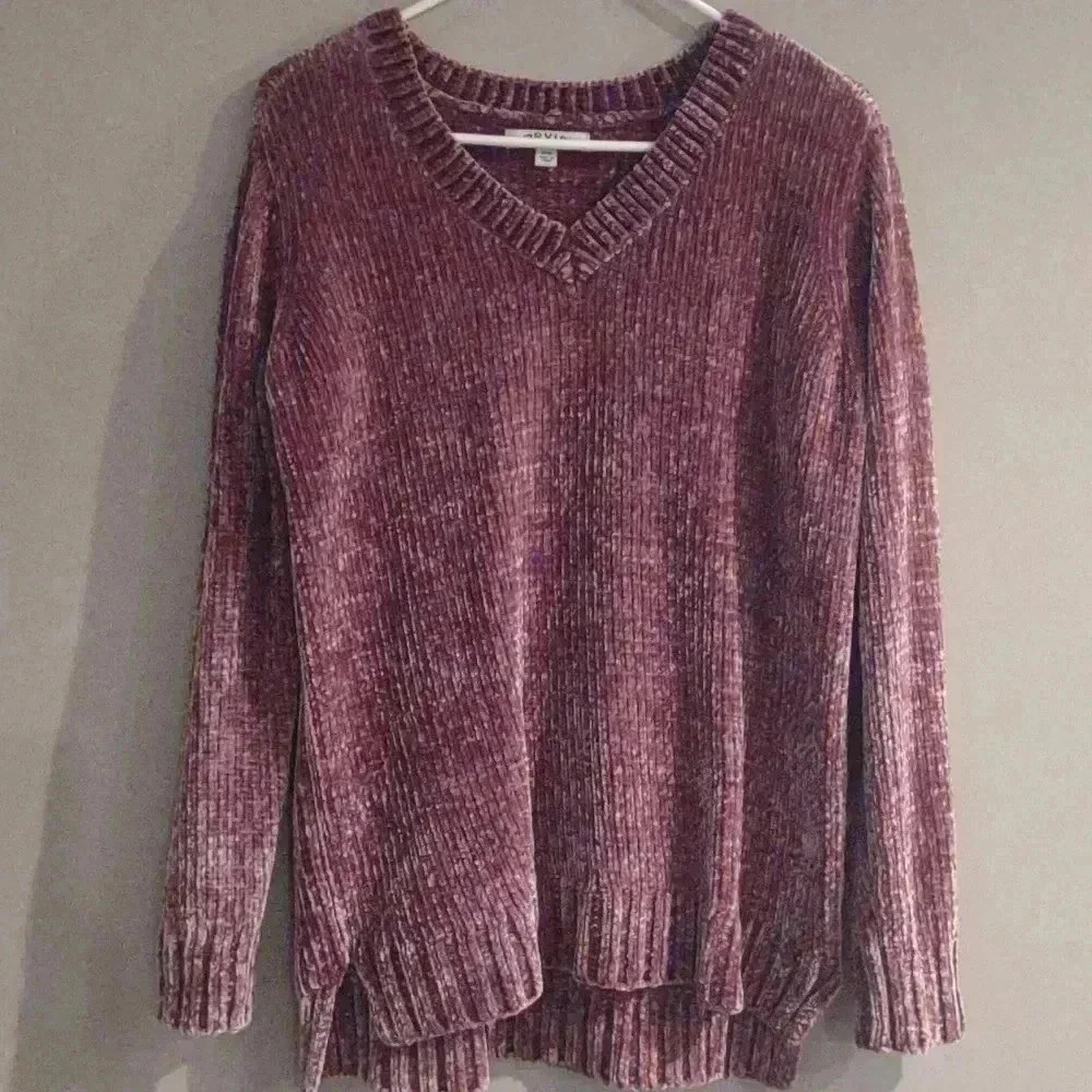 Orvis women's medium soft purple v-neck velvet soft sweater